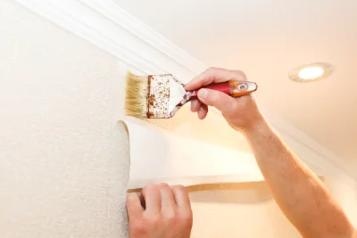 Pose de papier peint à Thoix — revêtements muraux et toiles de verre